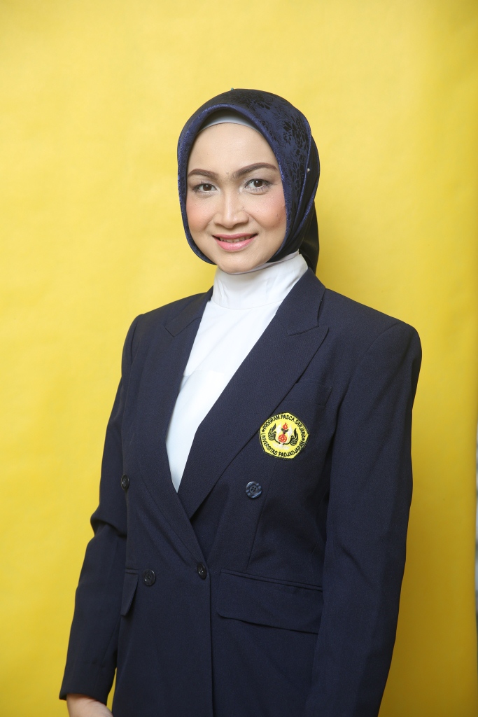 Dr. Elisa Susanti, S,IP., M.Si.