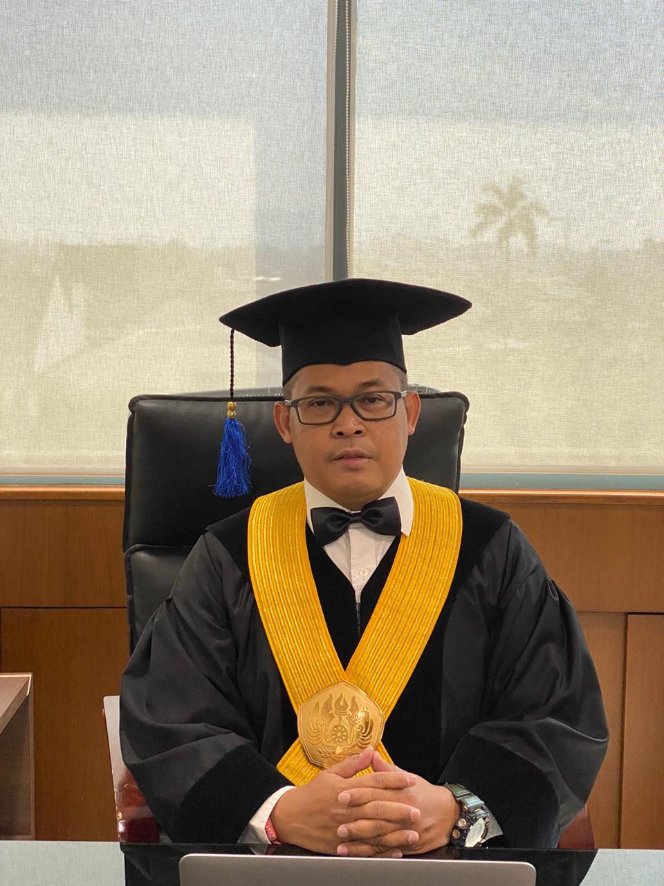 Prof. Muradi, S.S., M.Si., M.Sc., P.hd