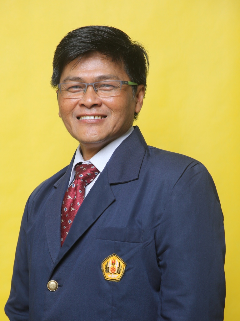 Reiza D. Dienaputra