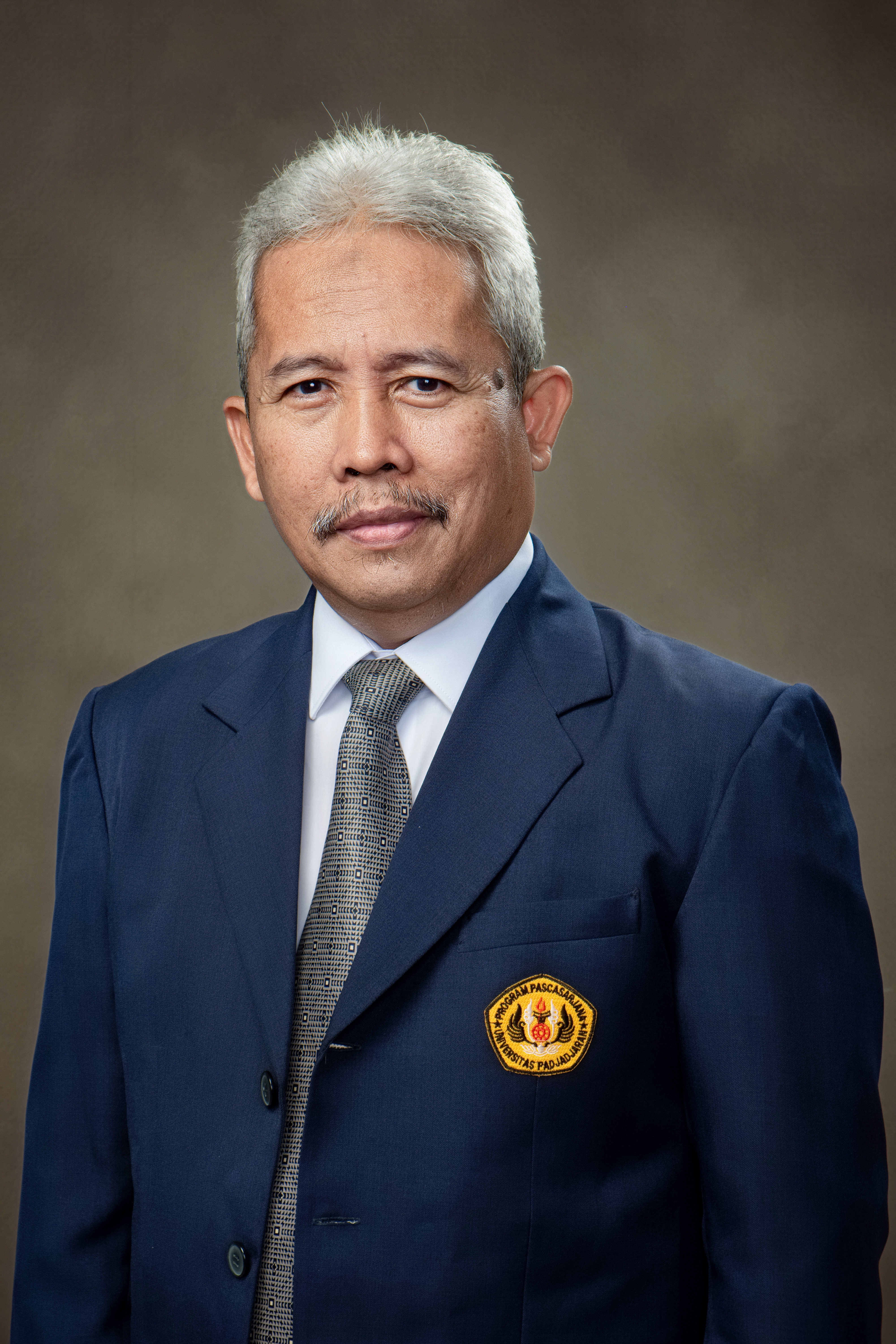 Dr. Hernadi Affandi, S.H., LL.M.