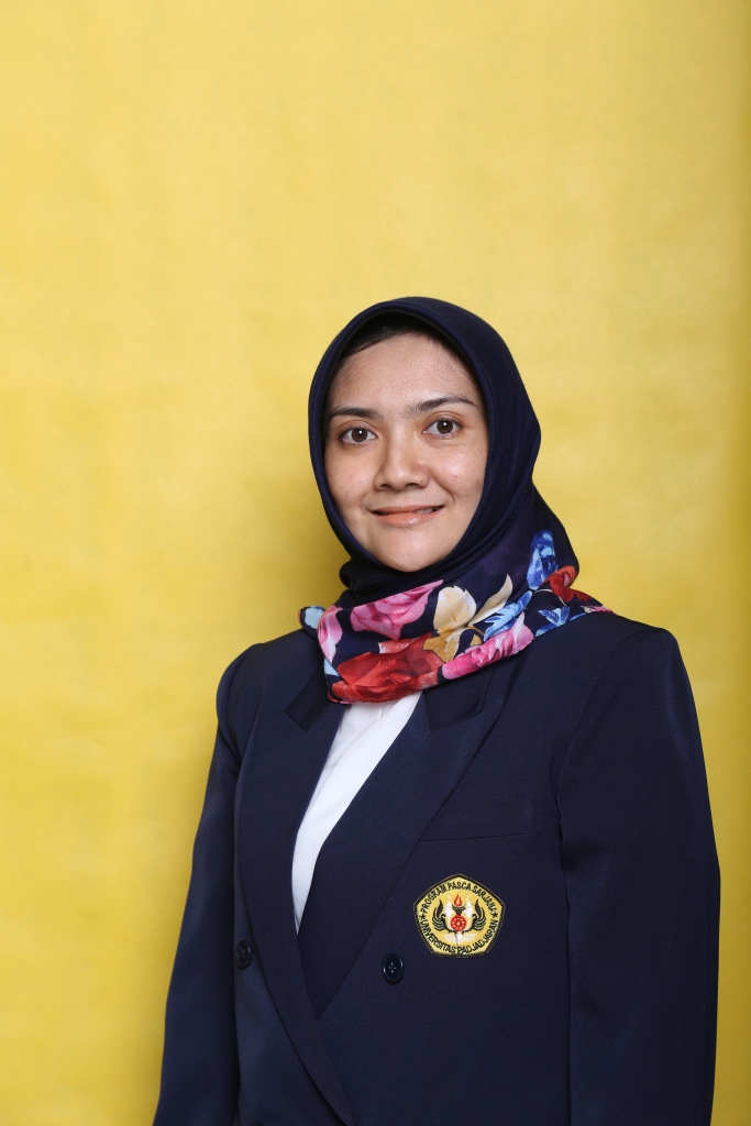 Dr. Laina Rafianti, S.H., M.H.