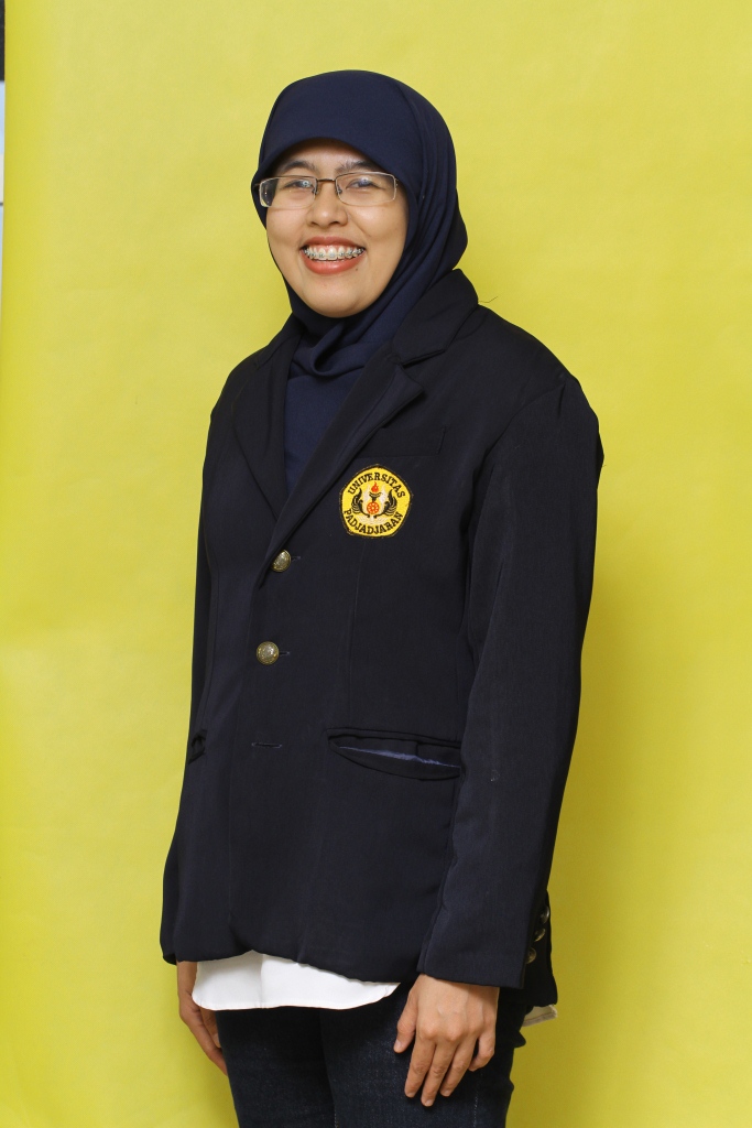 Dhini Andriani